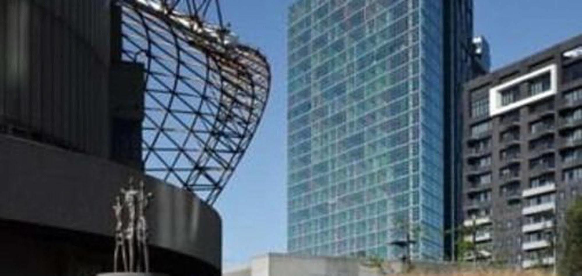 D One Luxury Apartments Мелбърн Екстериор снимка
